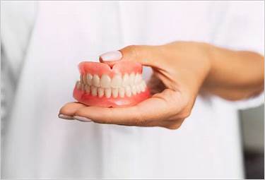 can you wear dentures if you have gum disease